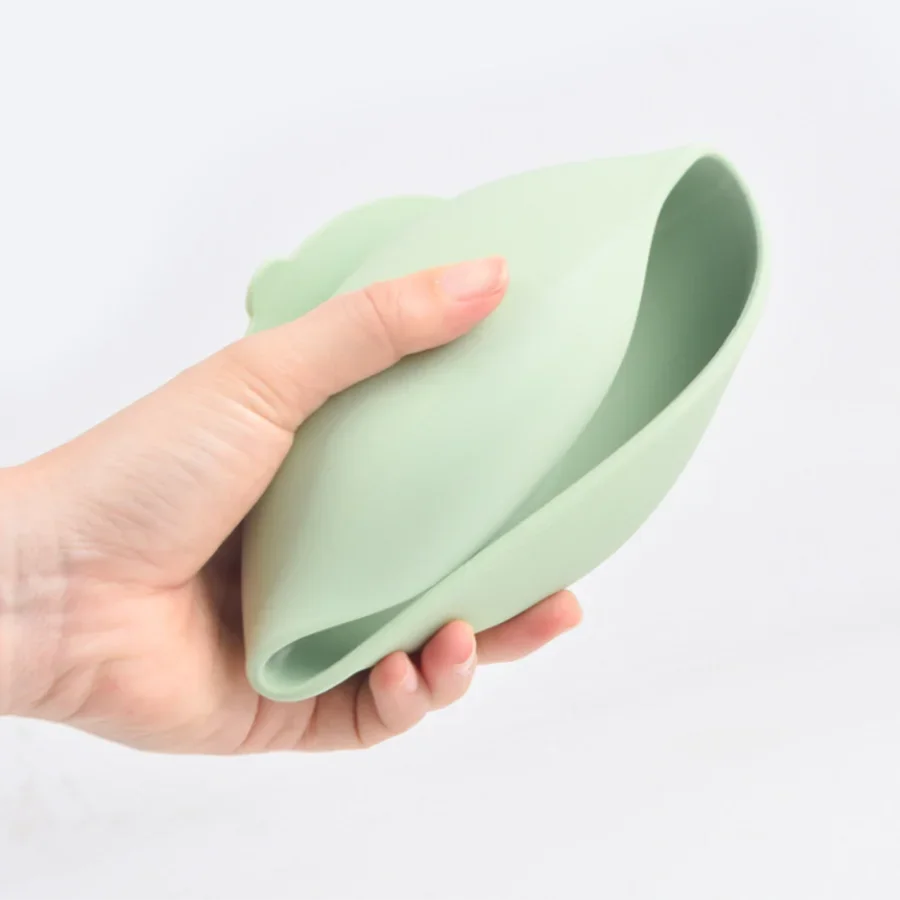 Set Pappa Silicone Anti-Ribaltamento - Ciotola e Cucchiaio per Svezzamento Sicuro e Senza Sprechi