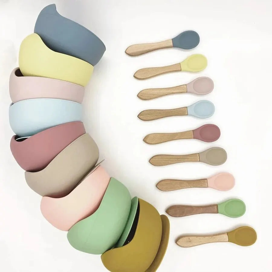 Set Pappa Silicone Anti-Ribaltamento - Ciotola e Cucchiaio per Svezzamento Sicuro e Senza Sprechi