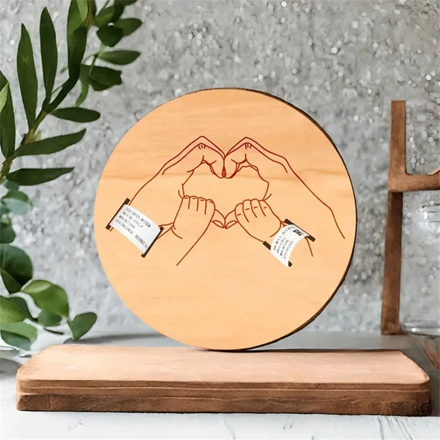 Bracciale Ricordo Nascita Personalizzato - Portafoto Inciso con Nome Bebè e Data per Keepsake Neonato